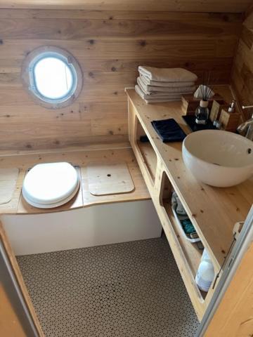Cabane Flottante Millenium Varanges Eksteriør bilde
